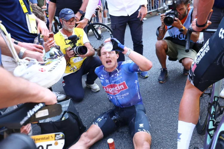 Jasper Philipsen wins stage 17 of Tour de France, Tadej Pogačar protects lead